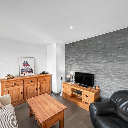 Escale Affaires Dugny-Bourget Apartment Exterior foto