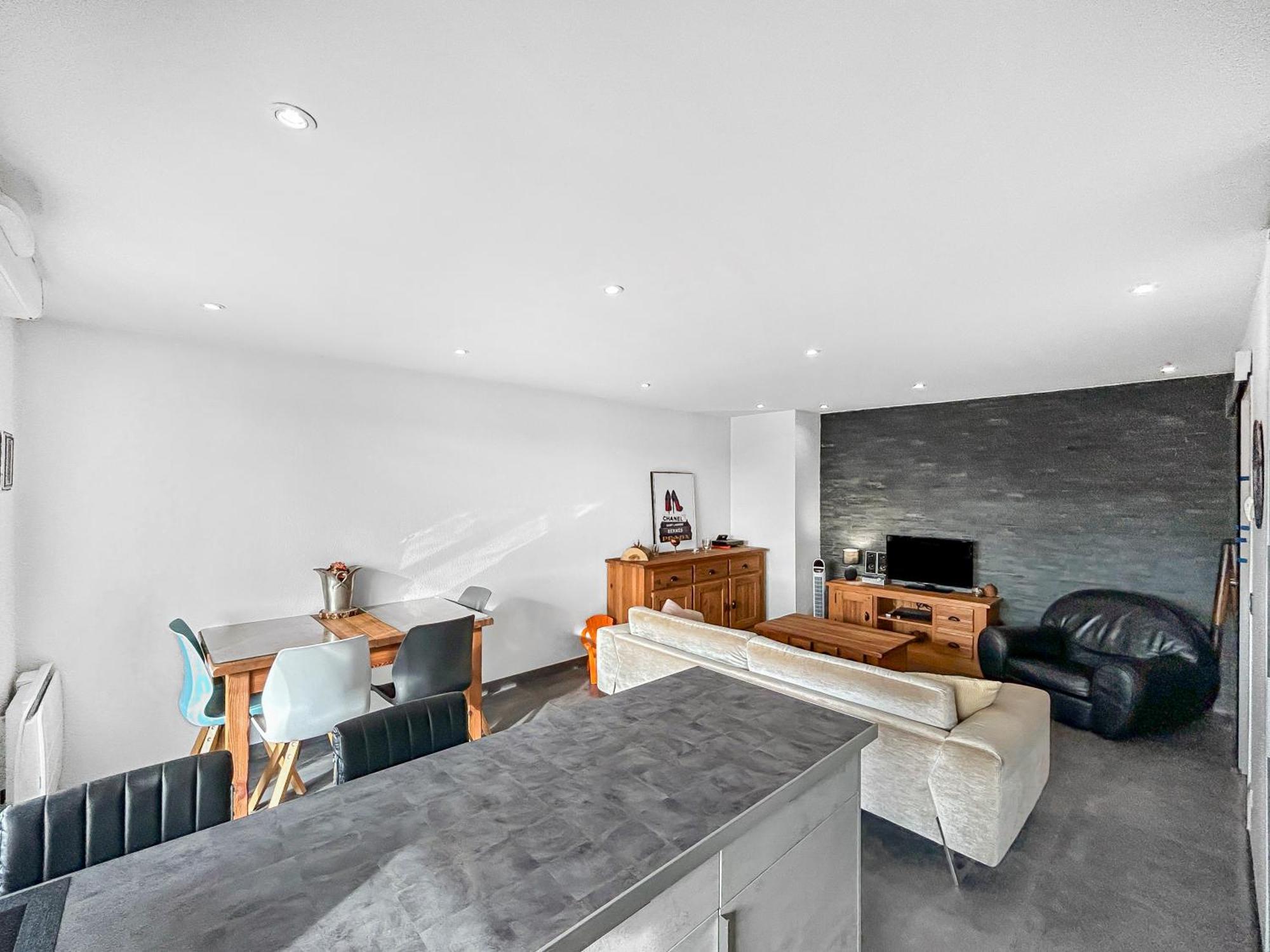 Escale Affaires Dugny-Bourget Apartment Exterior foto